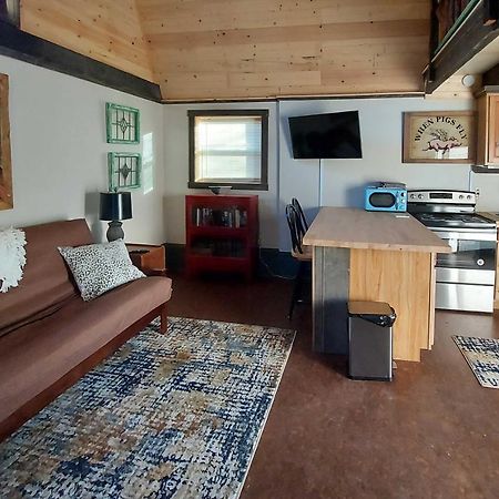 Rustic Hendersonville Farm Studio With Private Deck Ngoại thất bức ảnh