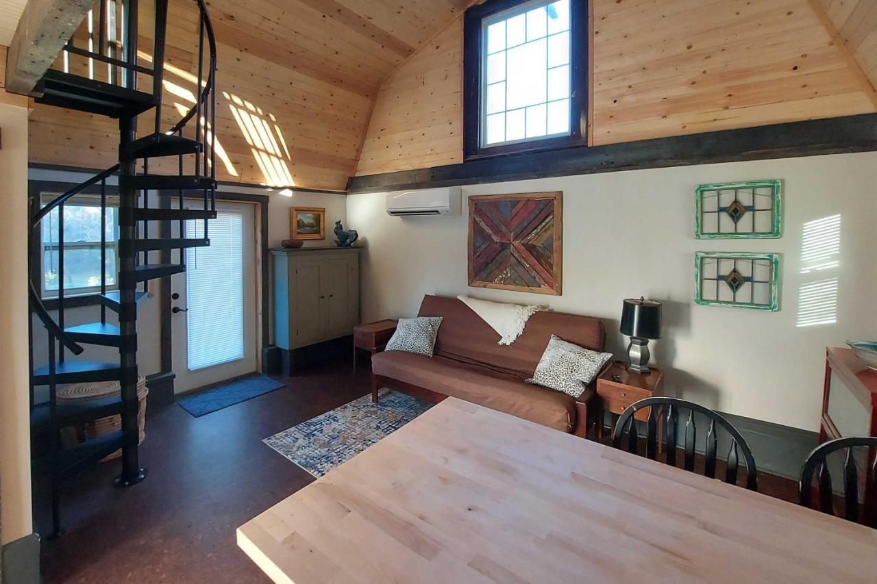 Rustic Hendersonville Farm Studio With Private Deck Ngoại thất bức ảnh
