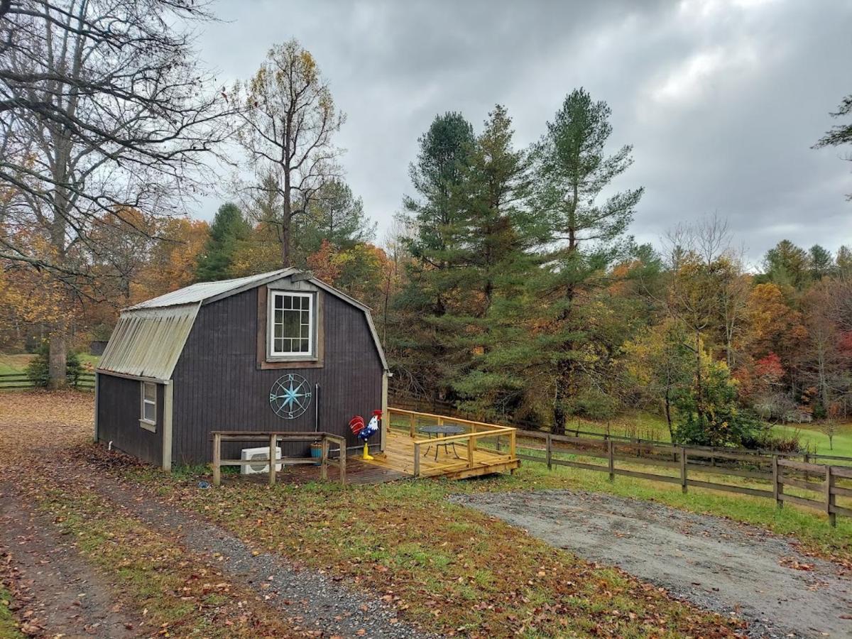 Rustic Hendersonville Farm Studio With Private Deck Ngoại thất bức ảnh