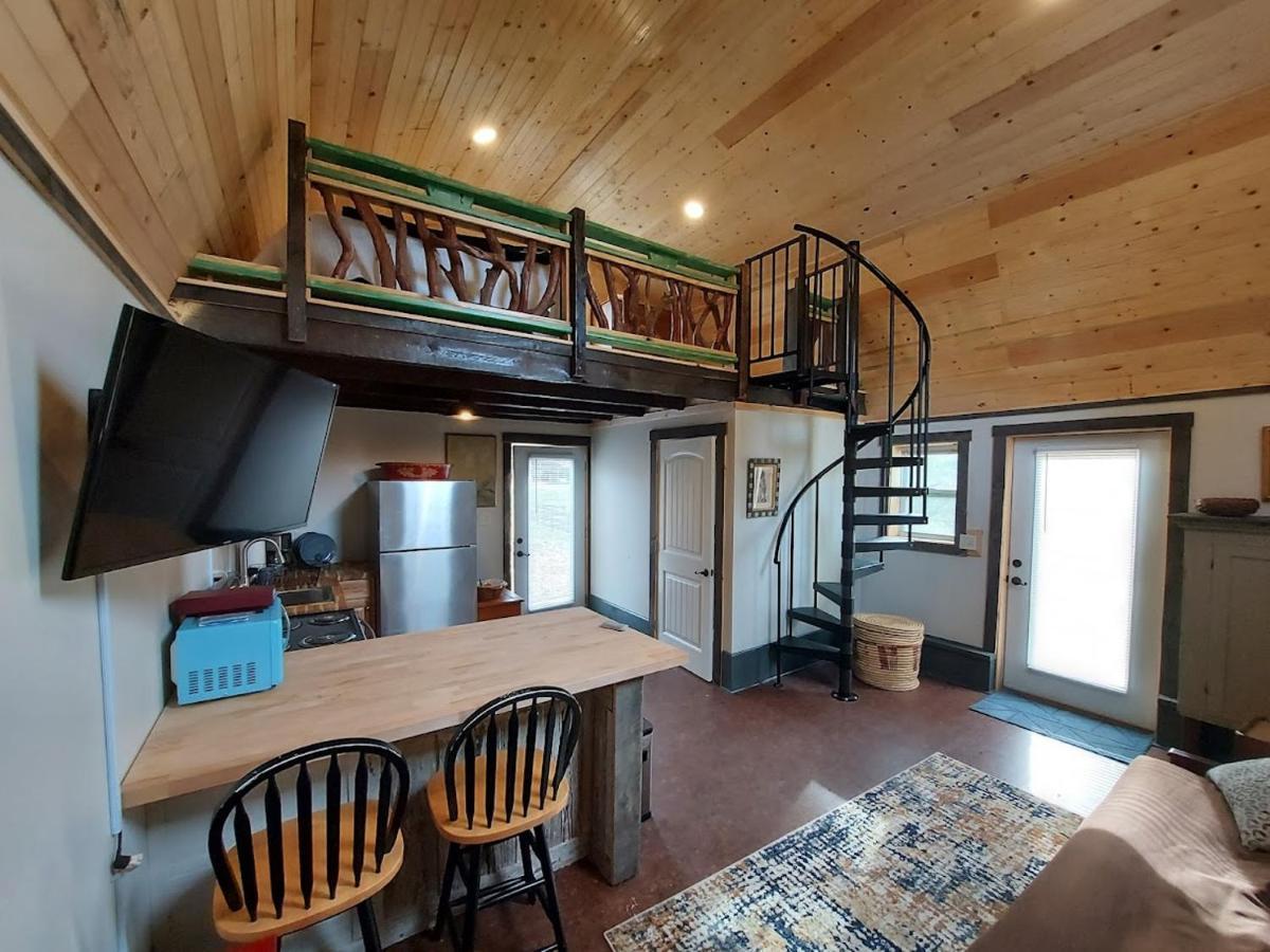 Rustic Hendersonville Farm Studio With Private Deck Ngoại thất bức ảnh